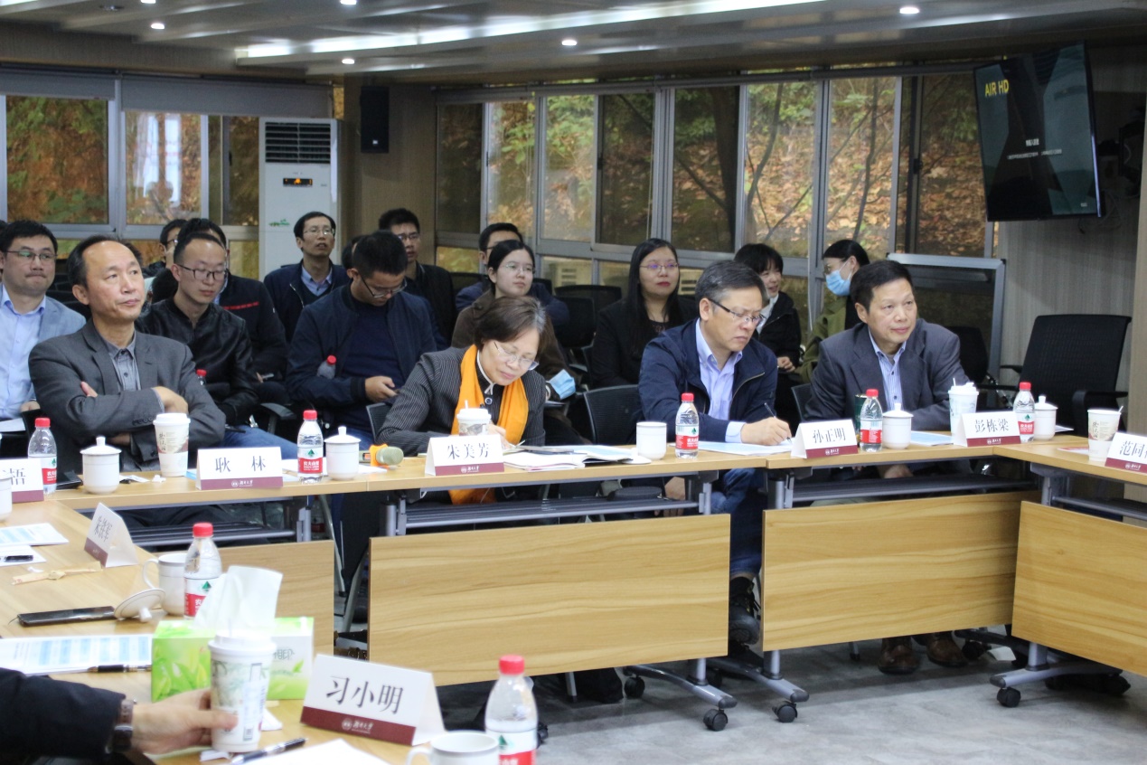 说明: E:\活动照片\发展研讨\20221008材料学科发展研讨会\学生记者拍照\IMG_7053.JPG